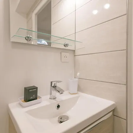 Le Nid - Air Conditioning - Ground Floor *